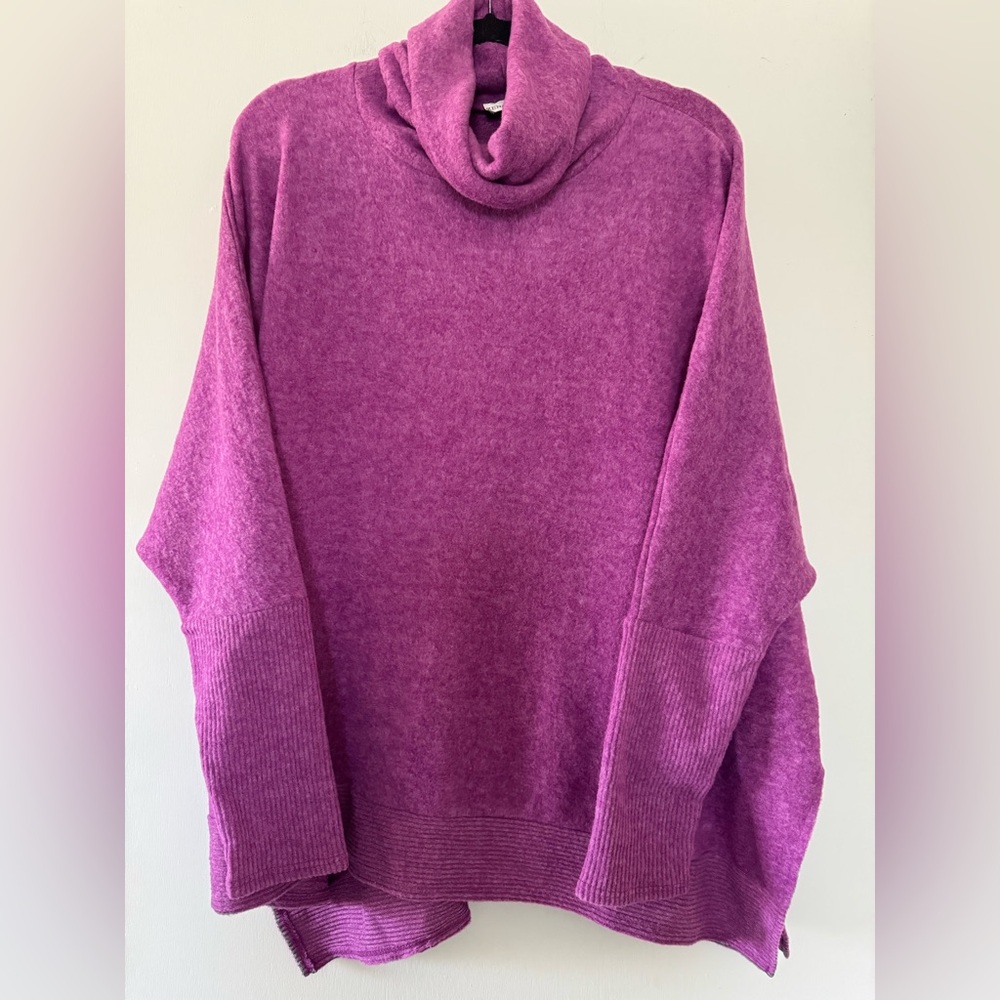 Zenana cowl neck light weight sweater NWOT